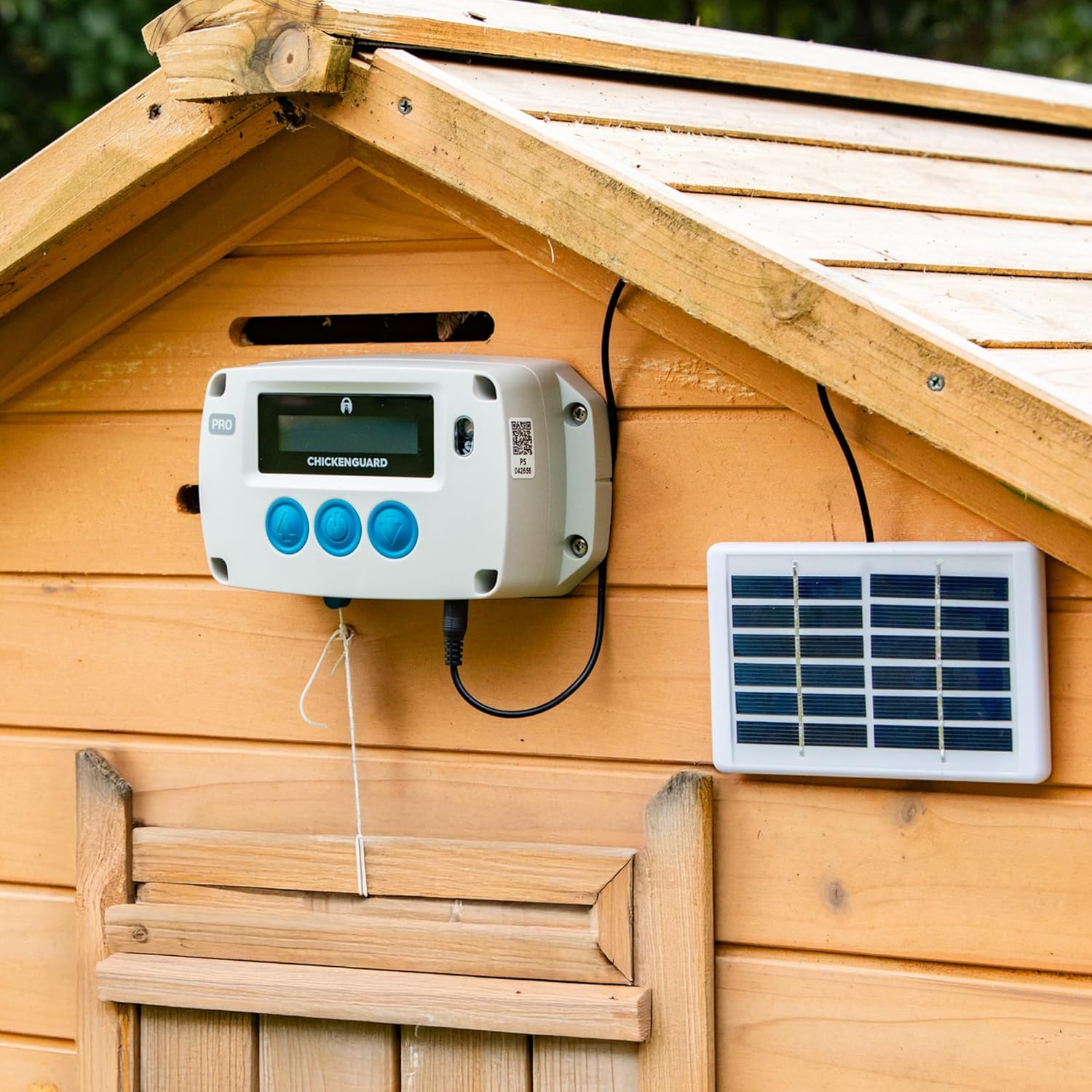 Apriporta Crepuscolare Per Pollaio Modello PRO con Pannello Solare