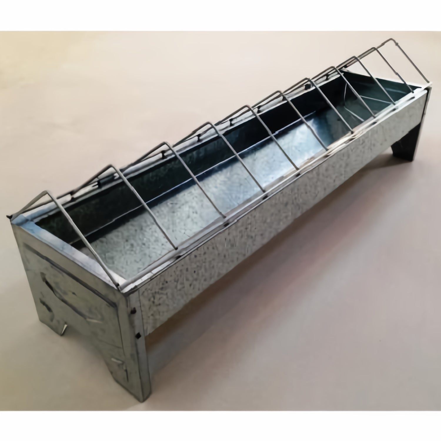 Kükenfutterspender | L. 30 cm. / 50 CM. 30 cm.