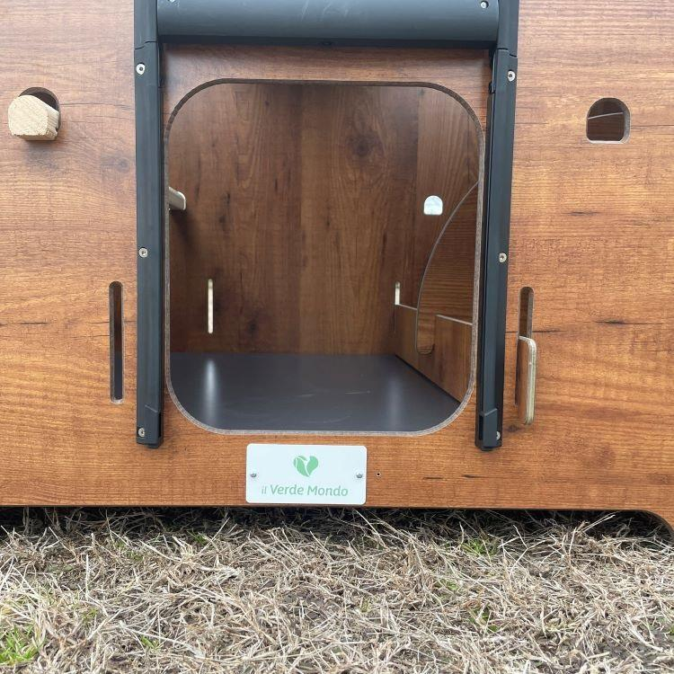 Pollaio per Galline Modello Moroseta XL Con Porta Anti Predatore | In Laminato Plastico
